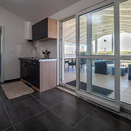 Domic Apartman