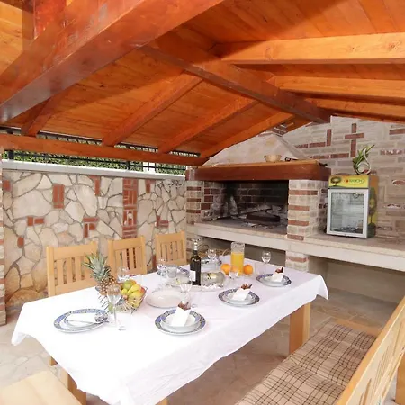 Domic Apartman